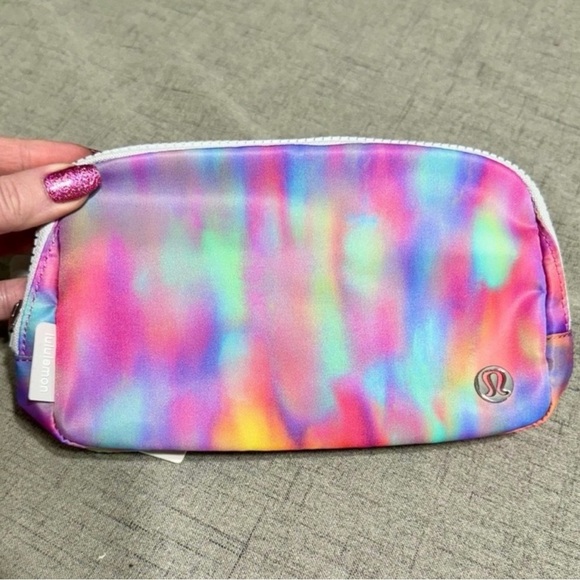 Lululemon Prism Print Everywhere Belt Bag 1L Tie Dye | NWT - Picture 5 of 5